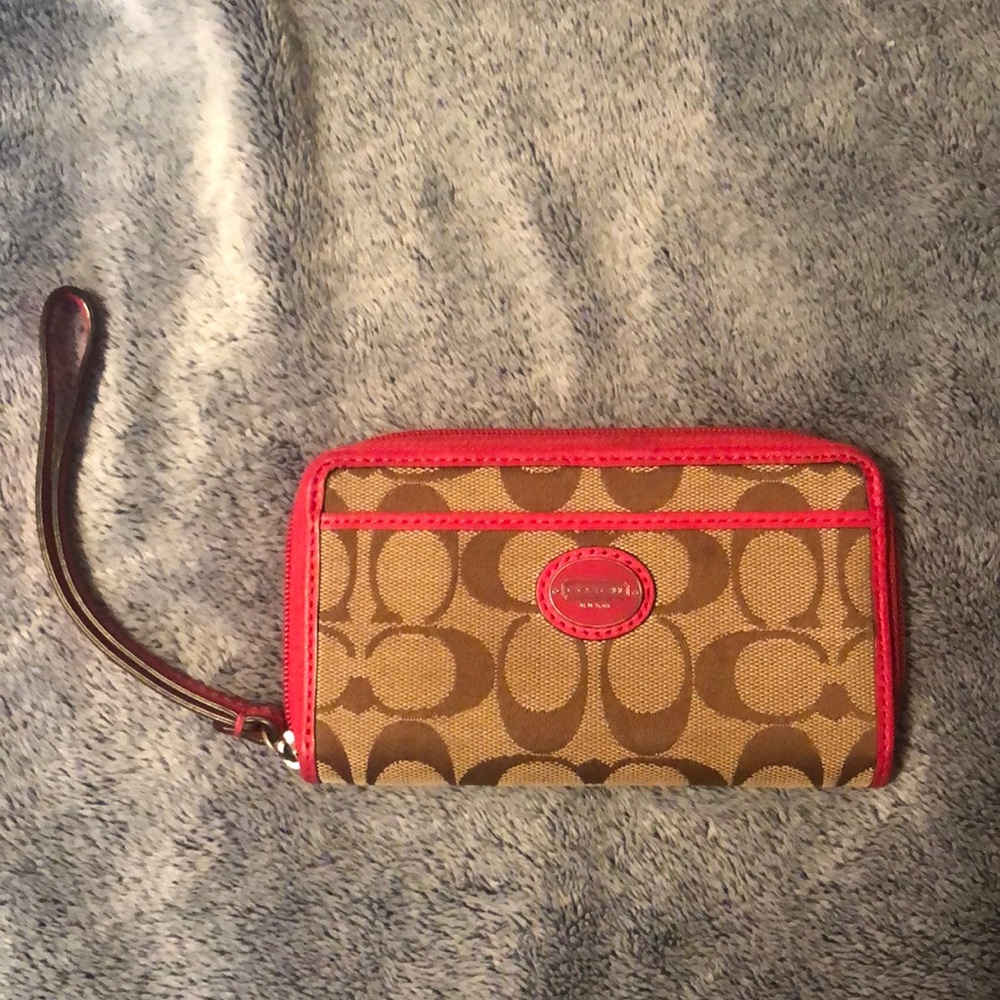 Coach wristlet purse - Picture 1 of 3